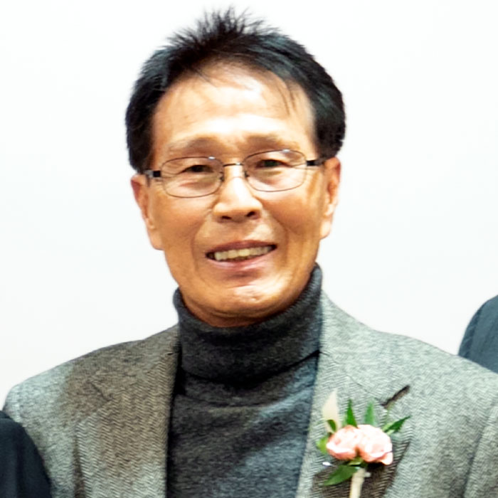 Hong Kim / Board Member
